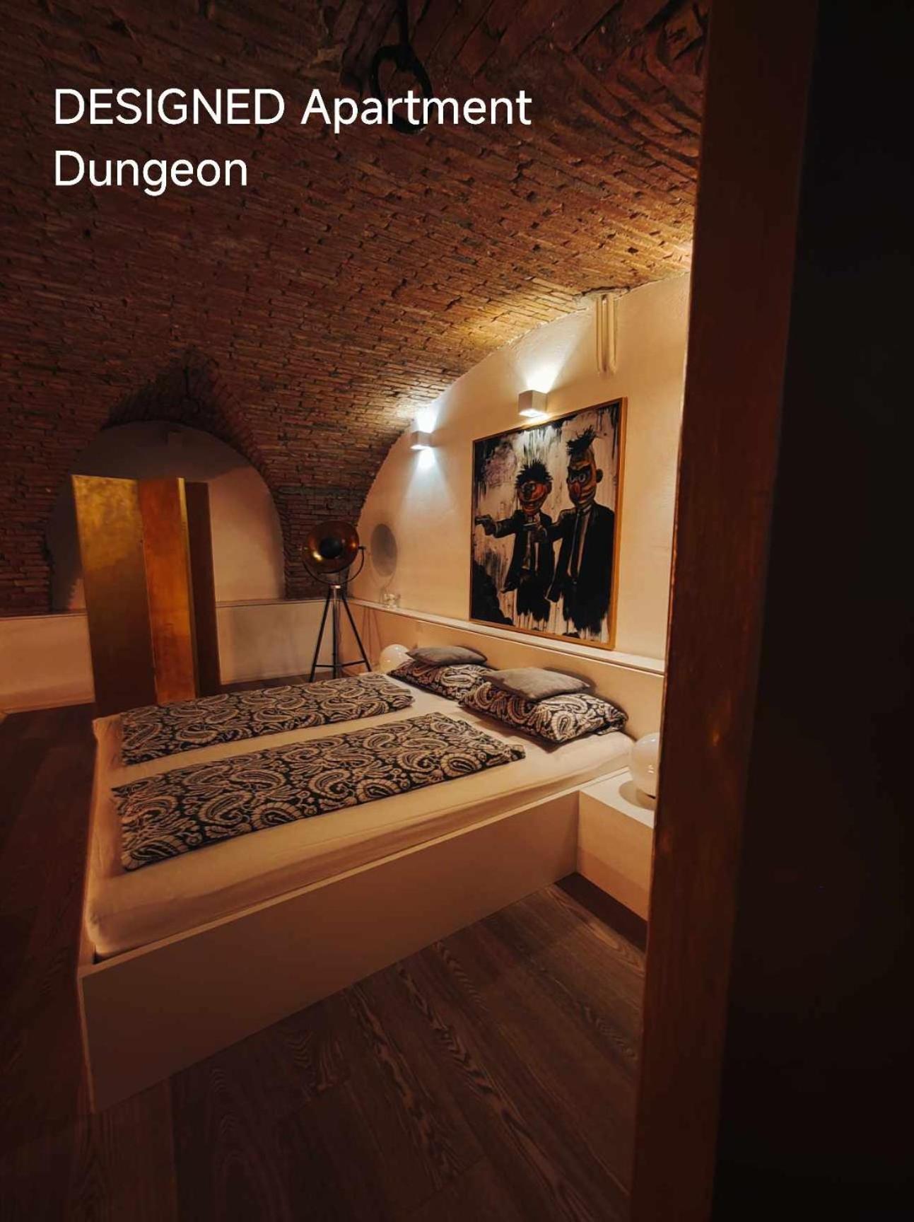 Dungeon Apartment Ljubljana Luaran gambar